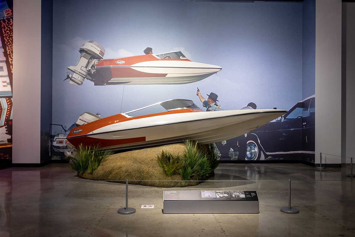 Glastron GT-150 Speedboat