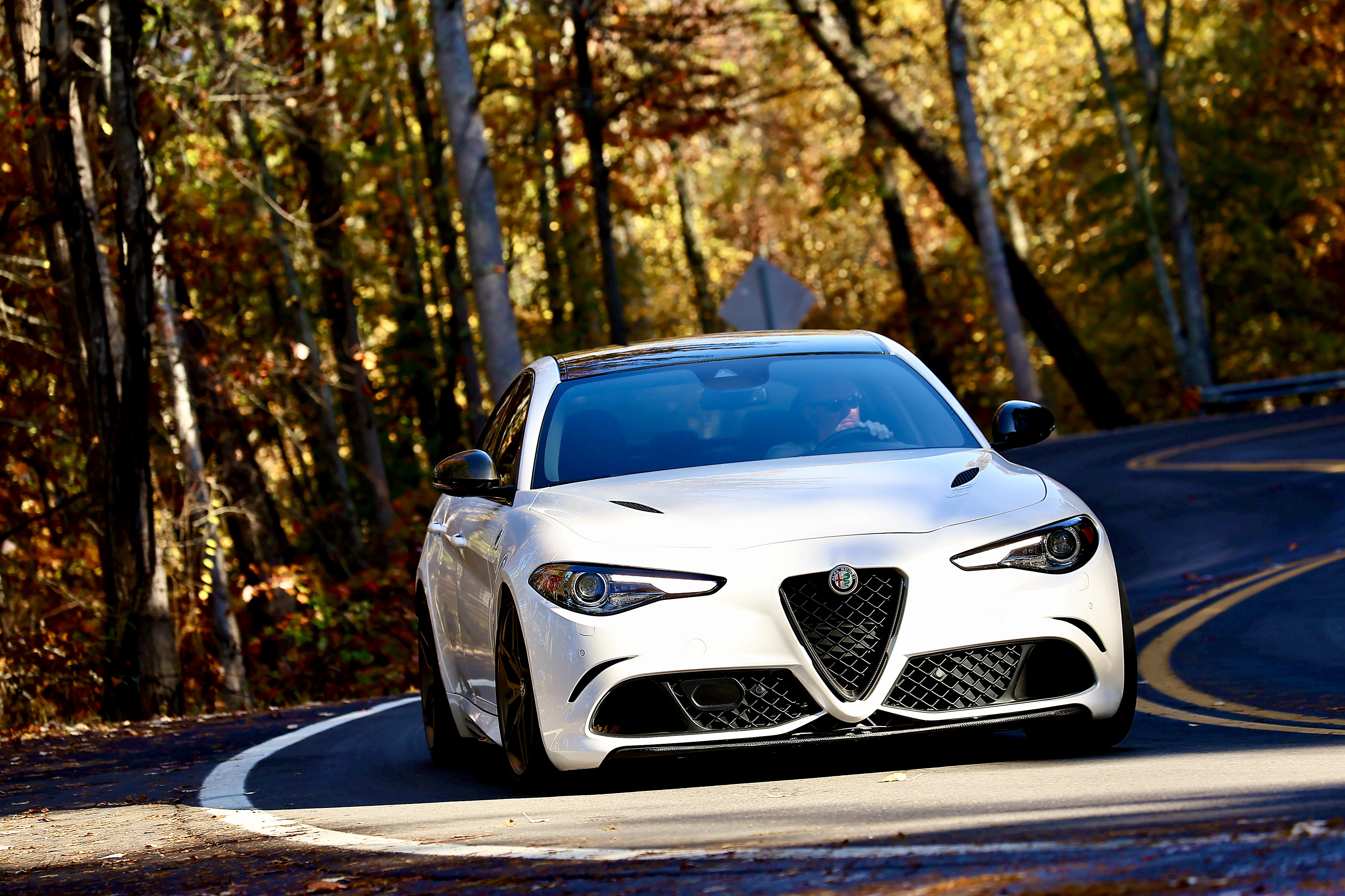 Alfa Romeo Giulia Quadrifoglio 2