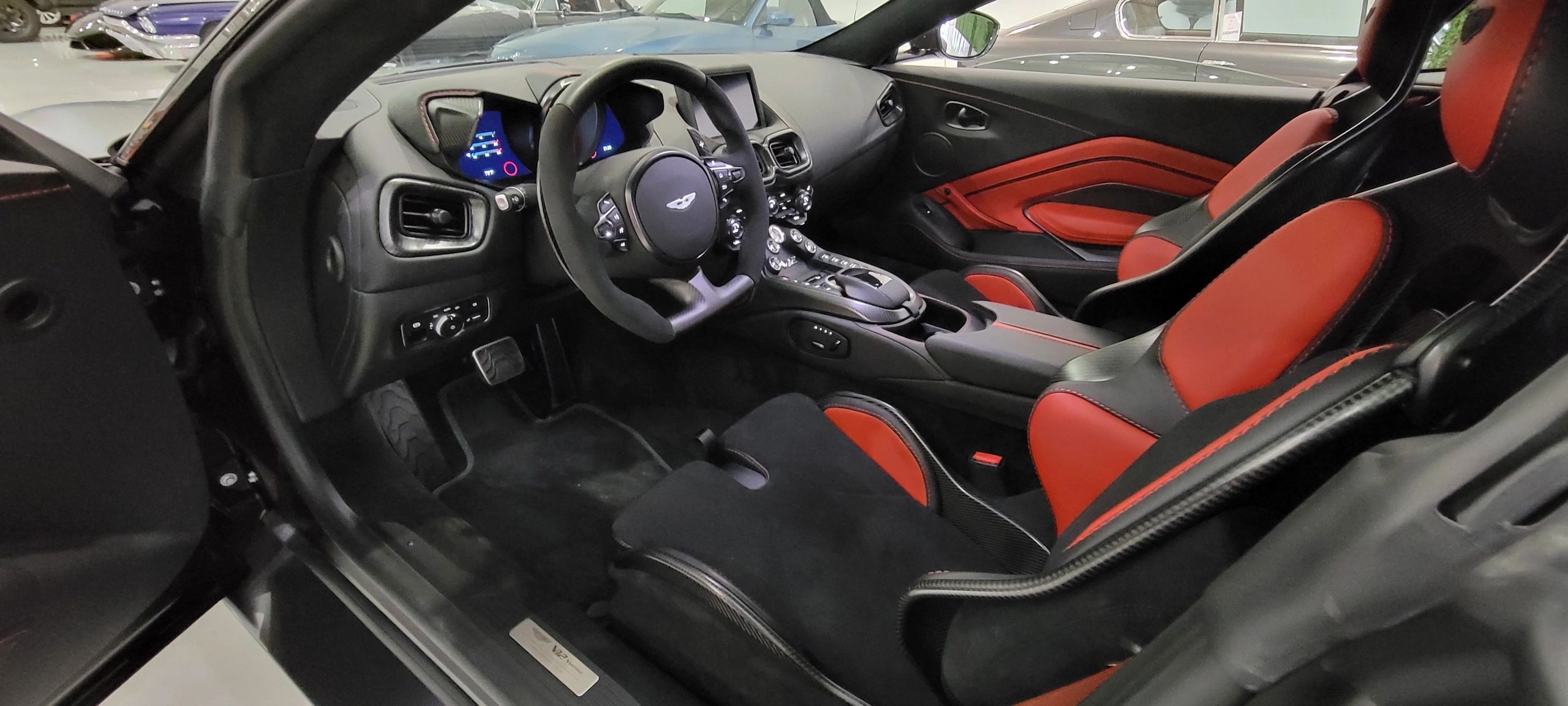 2023 Aston Martin V12 Vantage 2