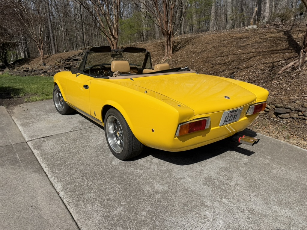FIAT Spider 2000 "Yellow" 3