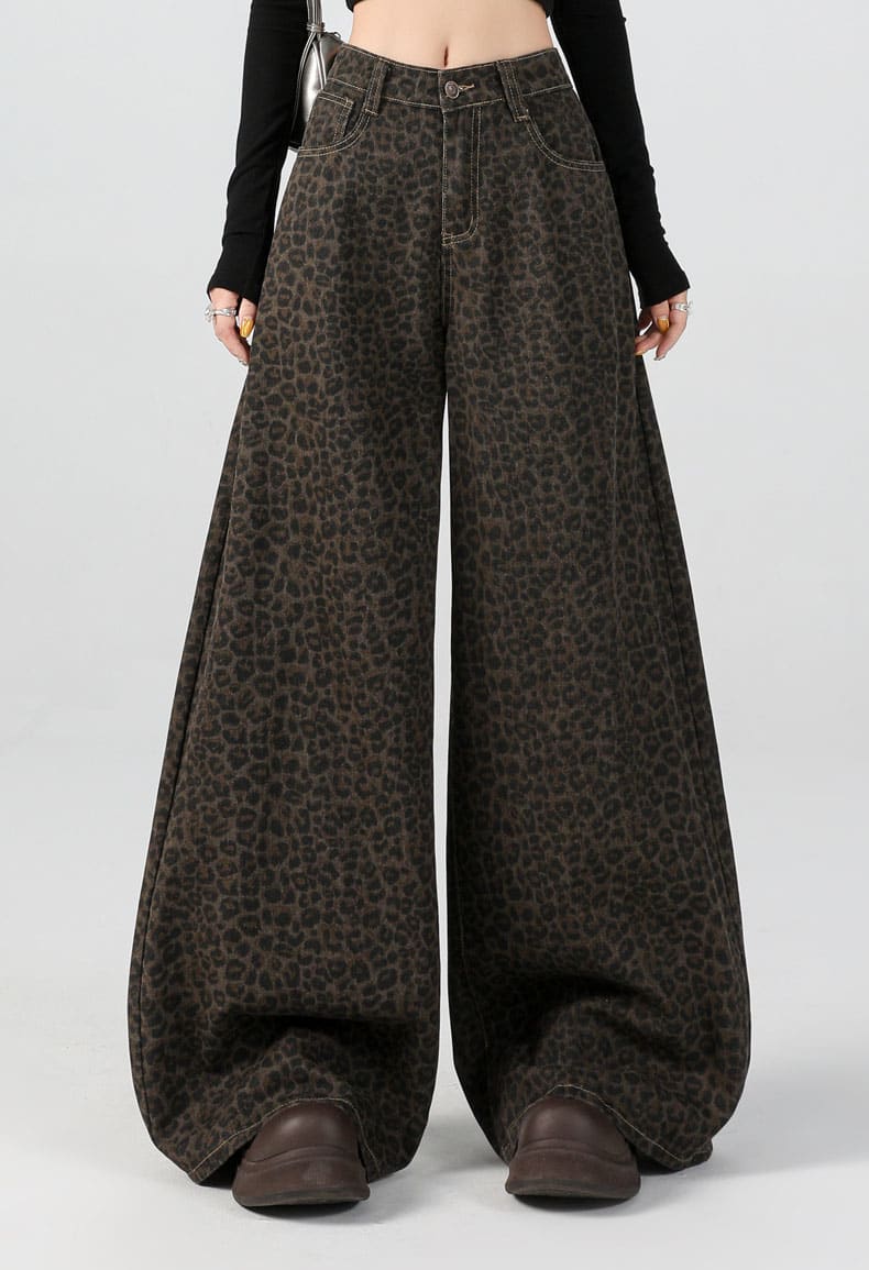 YEEYEEWang Wide-Leg Jeans, Asian-fit cut, front full-length model view showing fluid high-waist drape in leopard print.
