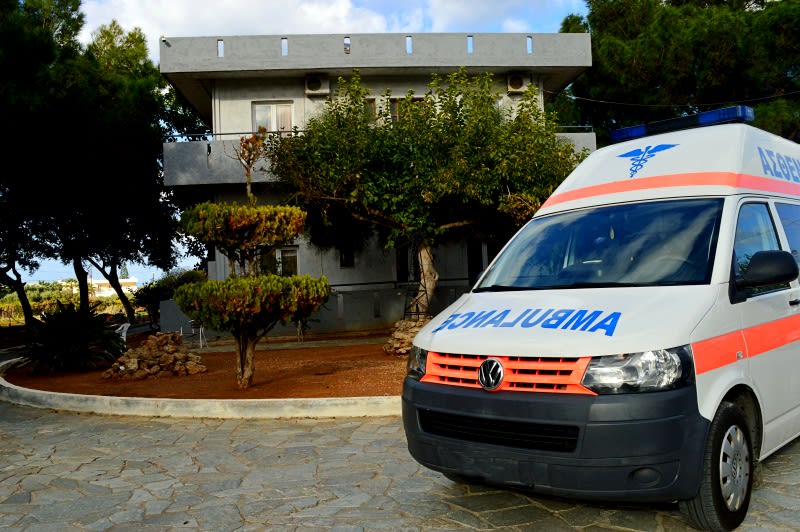3 out of 6 thumbnail images in Creta Ambulance gallery