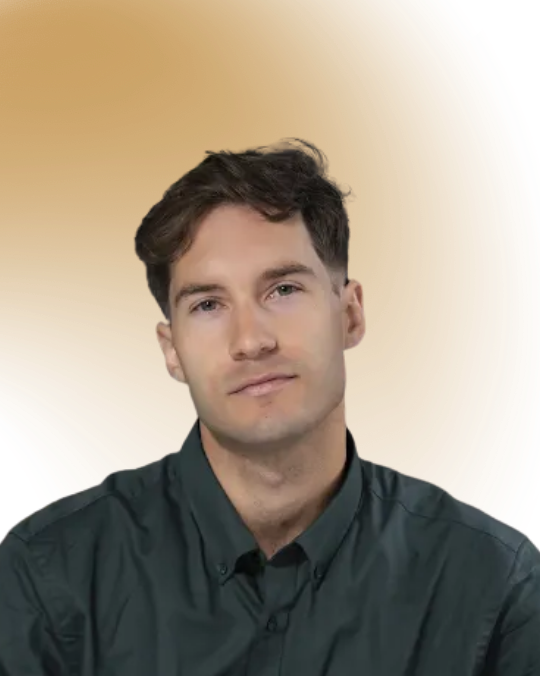 Portrait of Eduardo Fuentevilla, Development & Technology Director at INSUS UAE