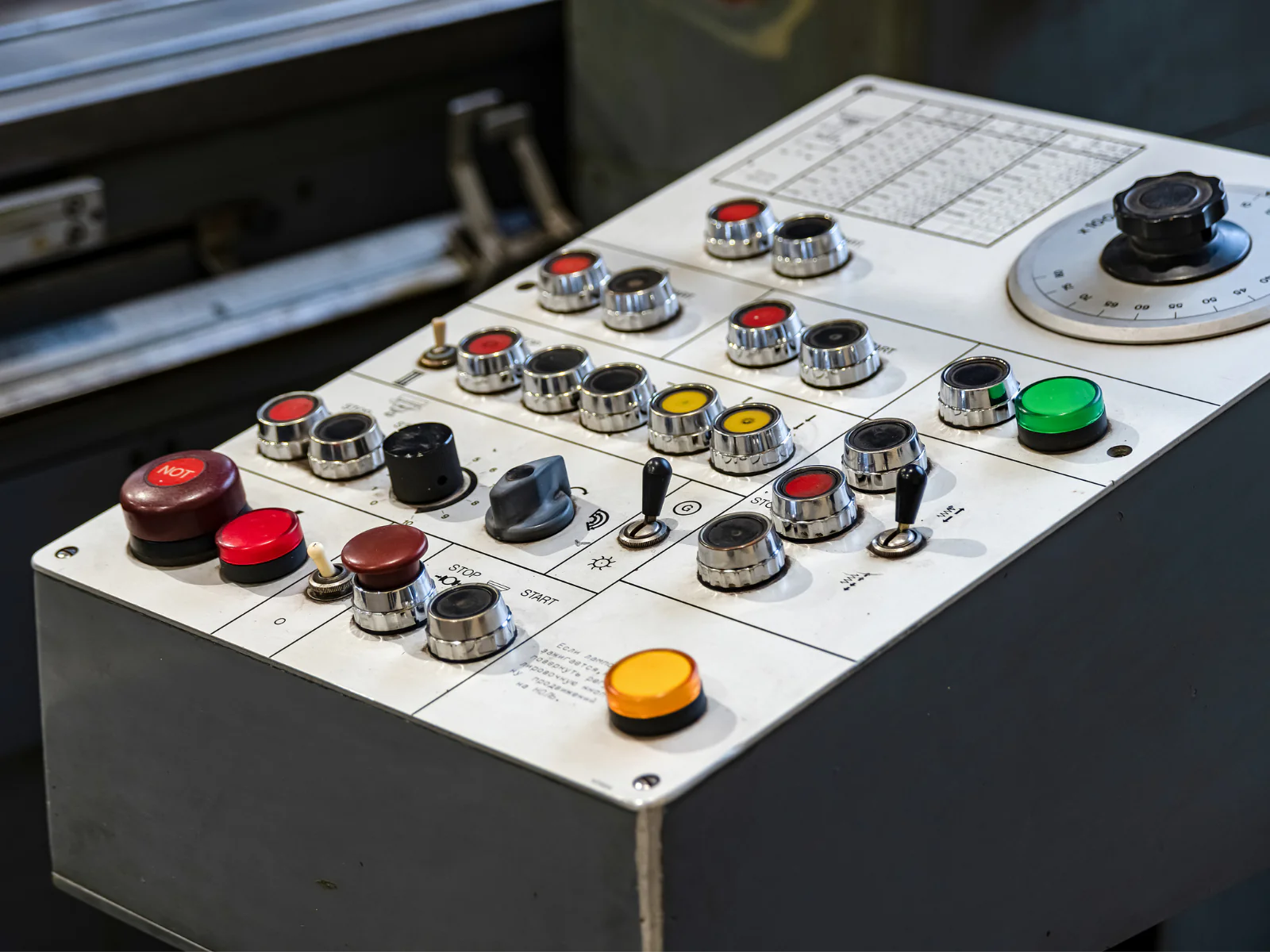 OptiStudio crusher optimization view for throughput, energy, and gradation