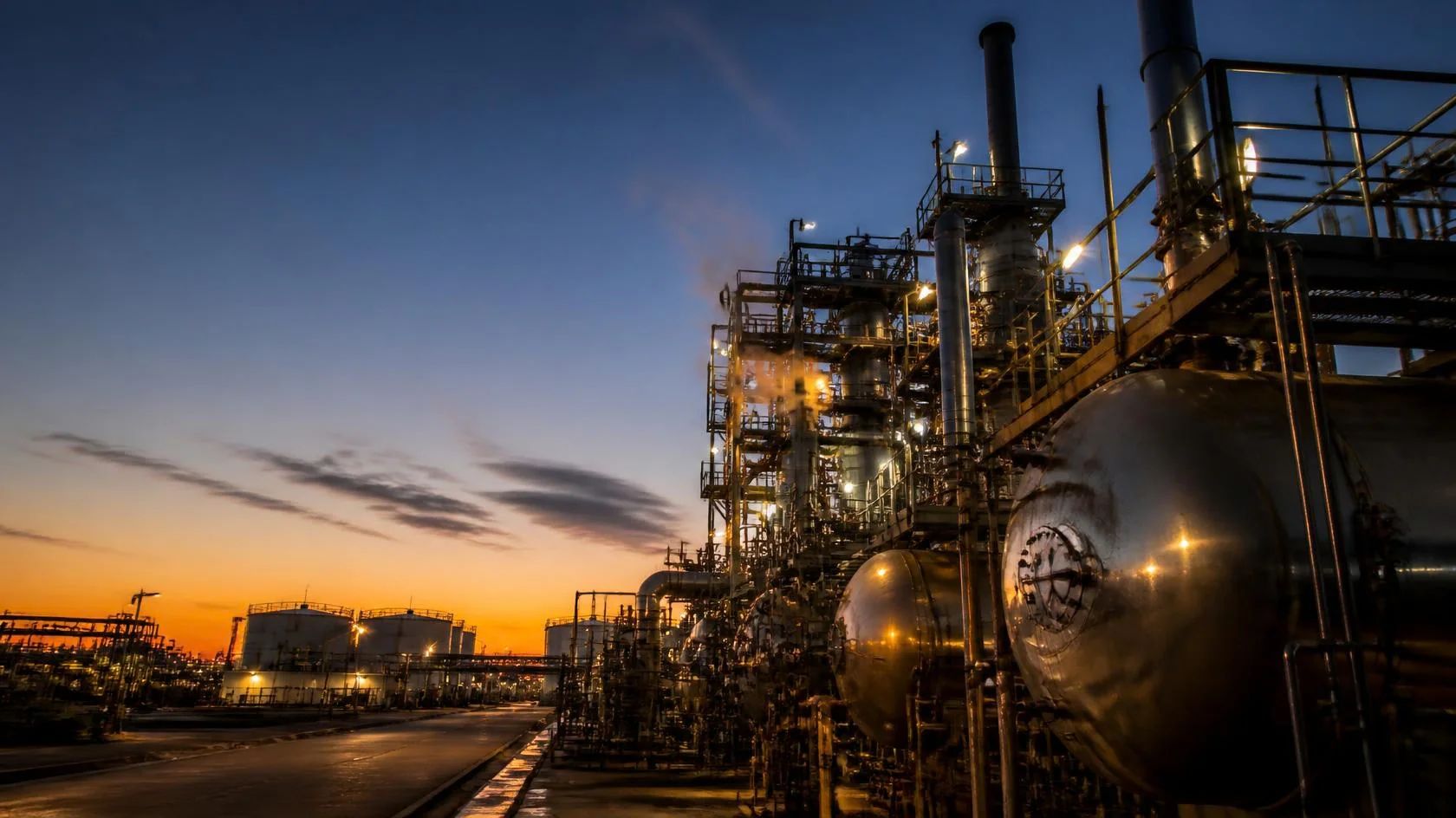 Chemical manufacturing batch process with energy-intensive production equipment