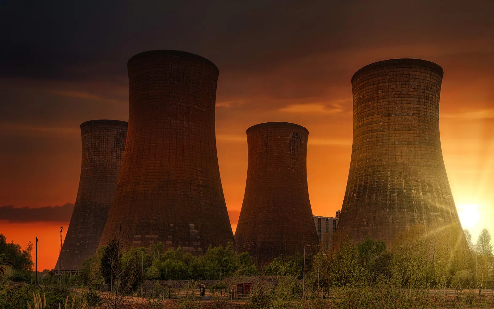 Specialty chemical reactors and compounding equipment
