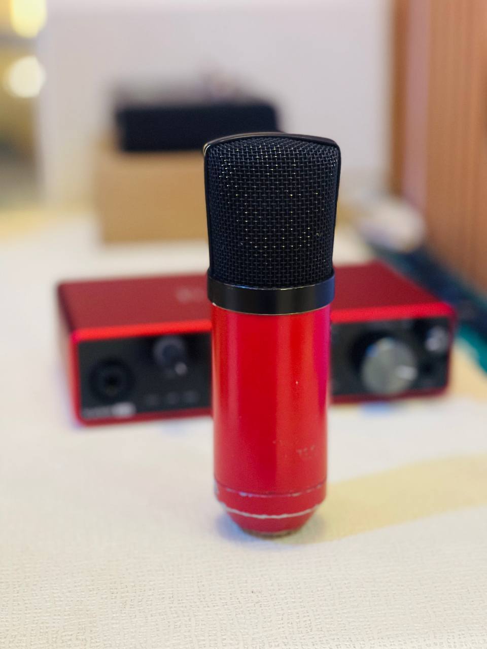 Hone Musical Instruments - STUDIO MIC - scarlet