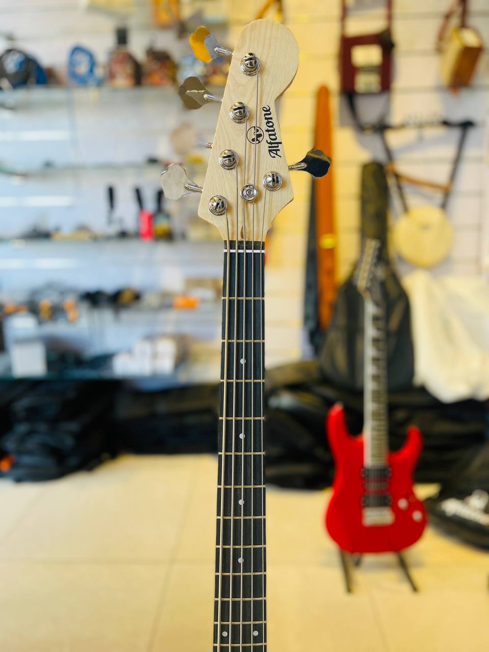 Hone Musical Instruments - BASS GUITAR - Alfa tone