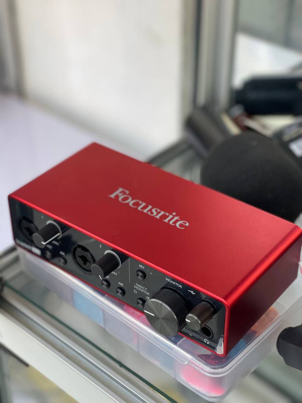 Hone Musical Instruments - SOUND CARD - Focusrite/ Scarlet