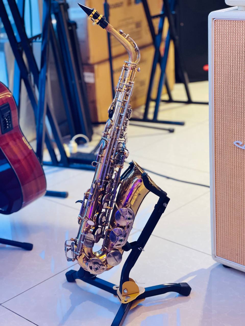 Hone Musical Instruments - ALTO SAXOPHONE - Earlham