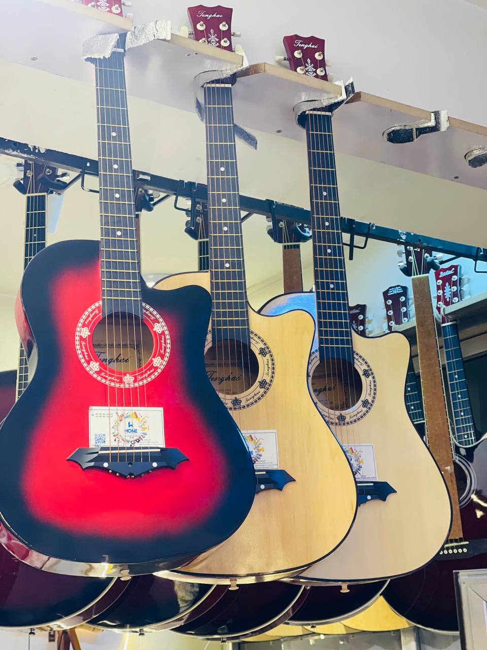 Hone Musical Instruments - GUITAR - SAR / Tanghai