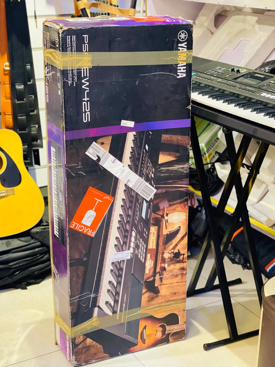 Hone Musical Instruments - KEYBOARD - Yamaha PSR - EW 425