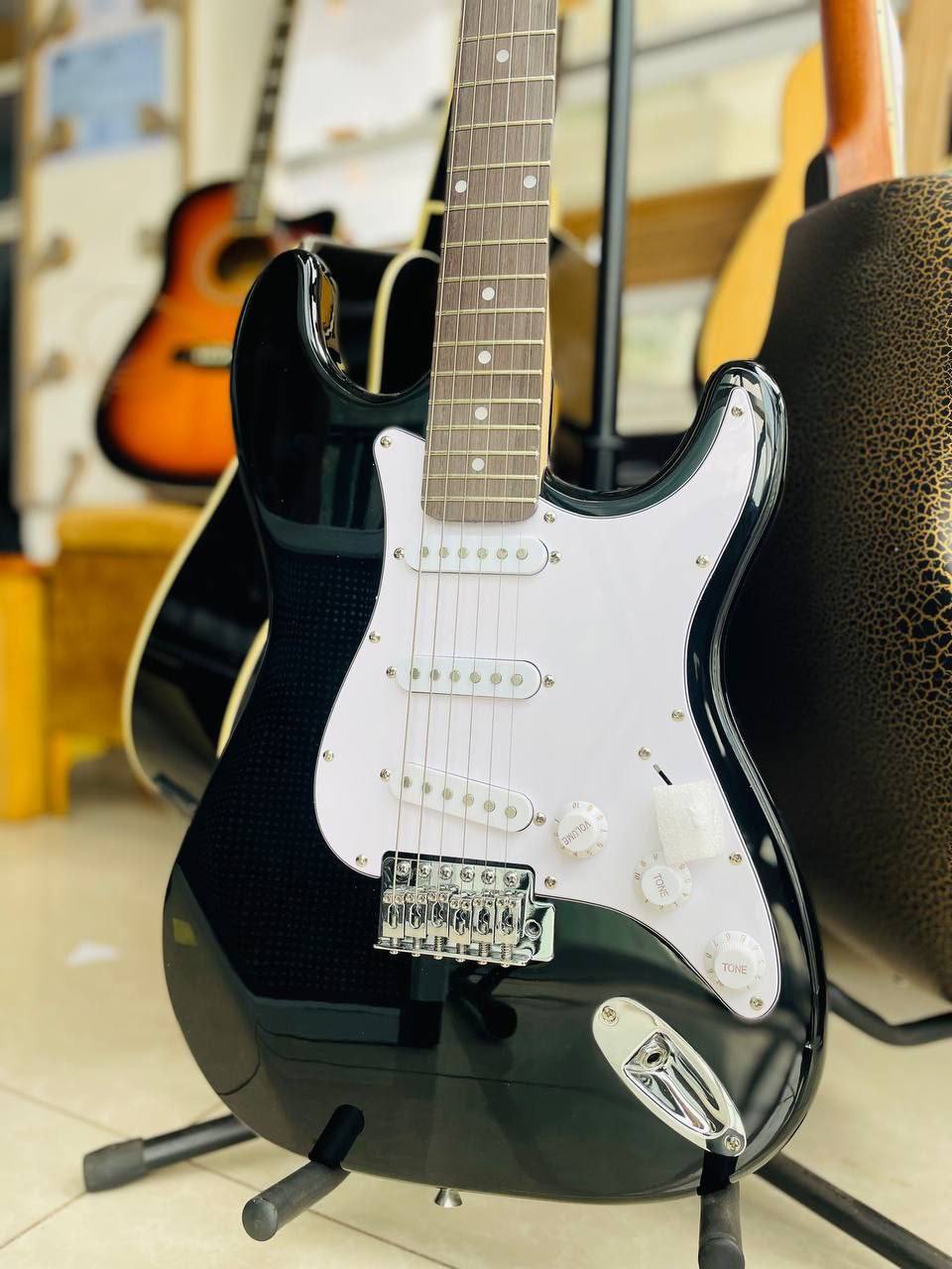 Hone Musical Instruments - LEAD GUITAR - fender stratocaster