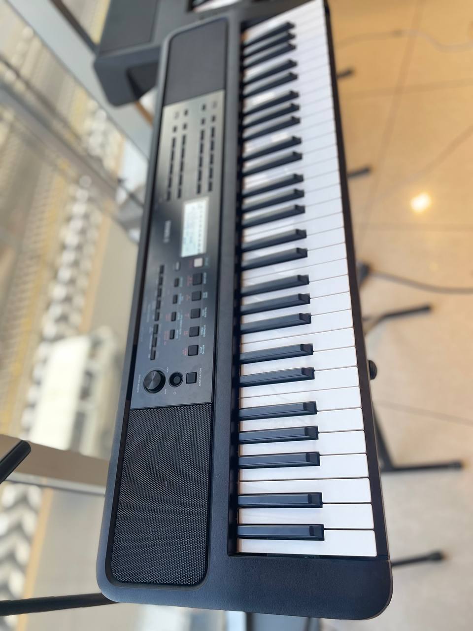 Hone Musical Instruments - KEYBOARD - Yamaha psr e 383