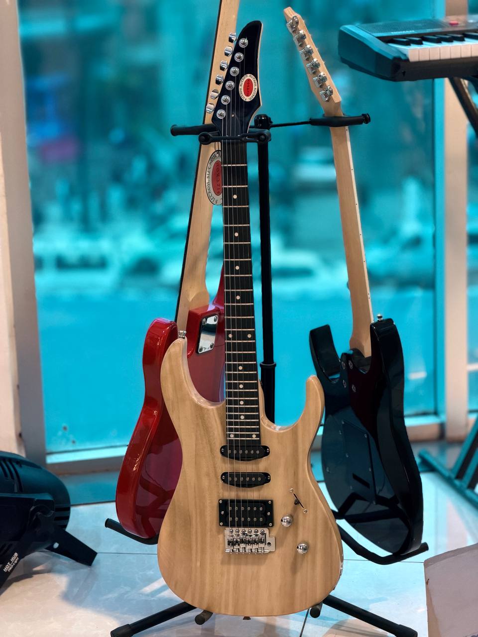 Hone Musical Instruments - LEAD GUITAR - Siltron