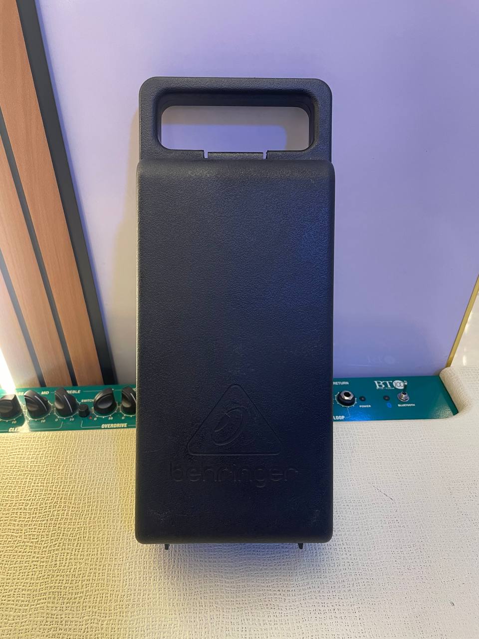 Hone Musical Instruments - STUDIO MIC - behringer c3
