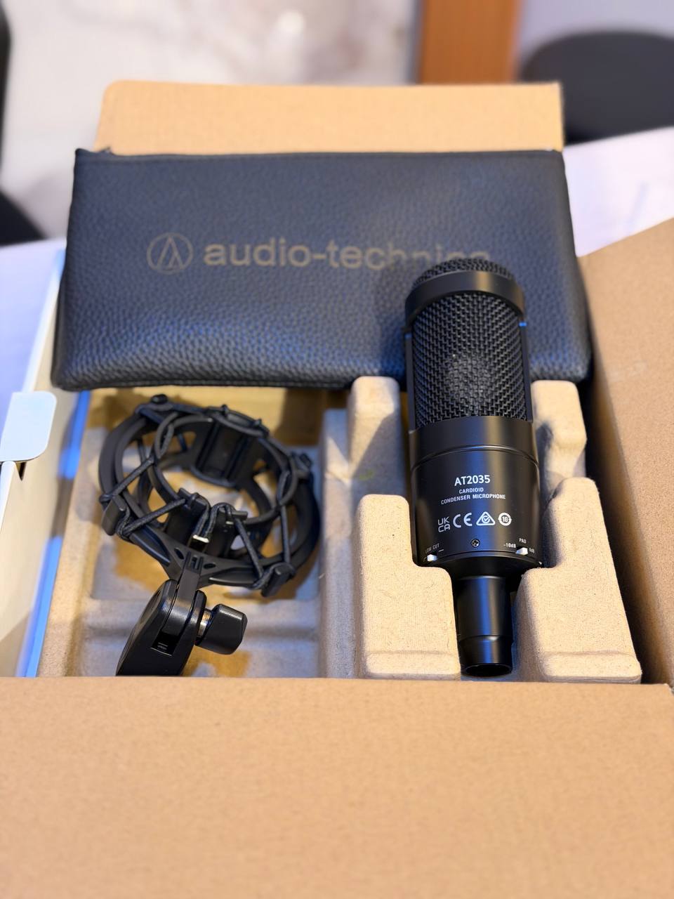 Hone Musical Instruments - STUDIO MIC - audio technica AT2035