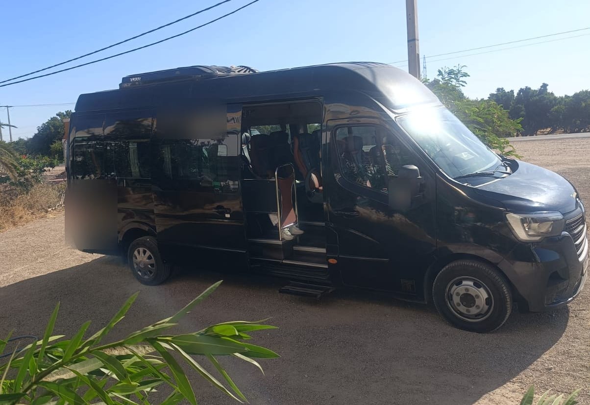 VIP Minibus (Renault Master)