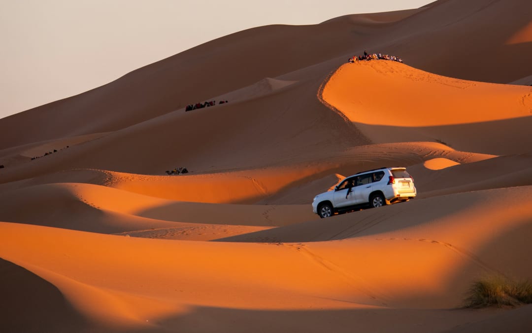 4x4 in the Sahara dunes