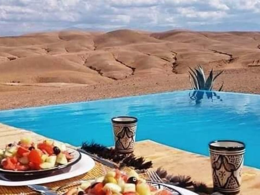 Infinity pool facing the Agafay desert