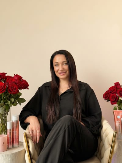 Mariana — Stylistka paznokci / brwi / wizażystka