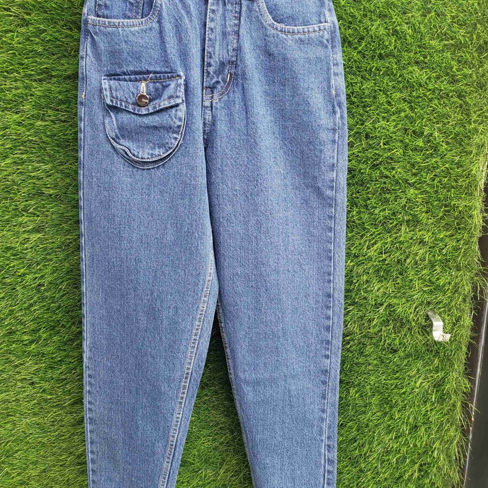 Mom fit jeans size 30