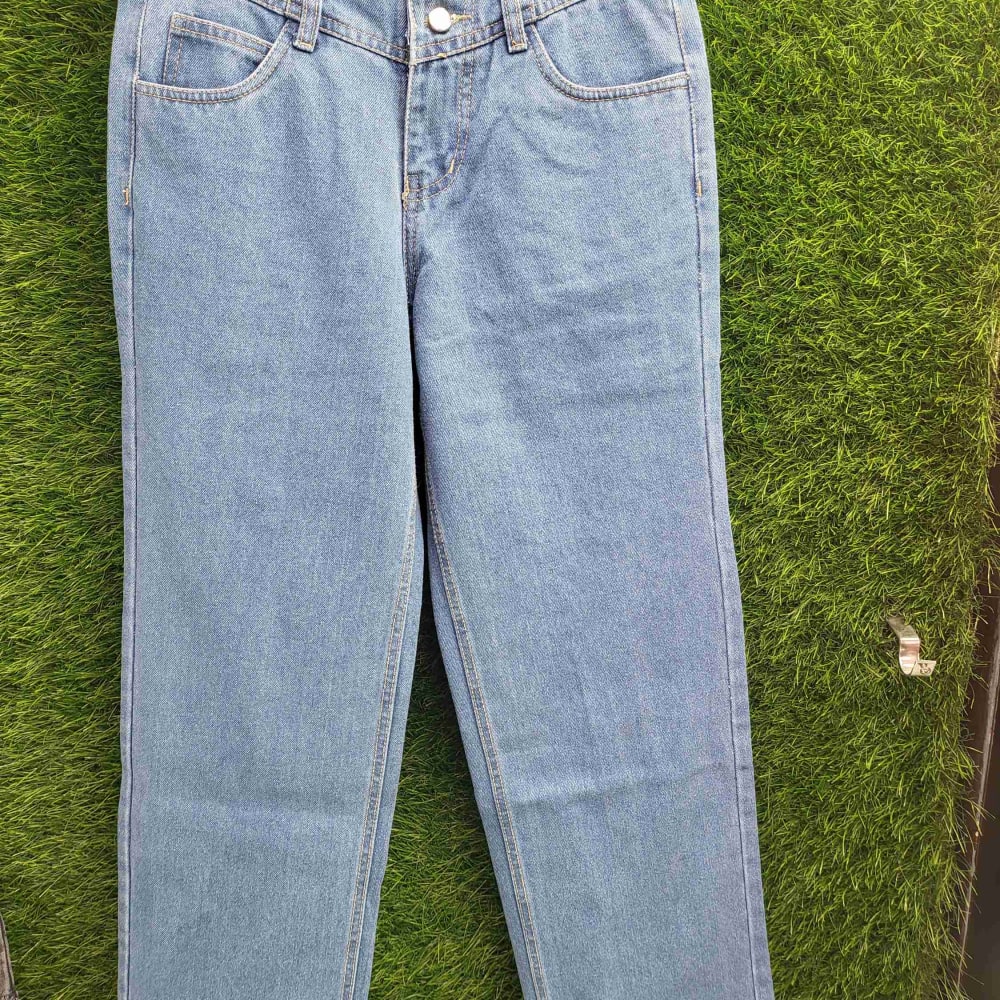 Wild leg jeans size 28