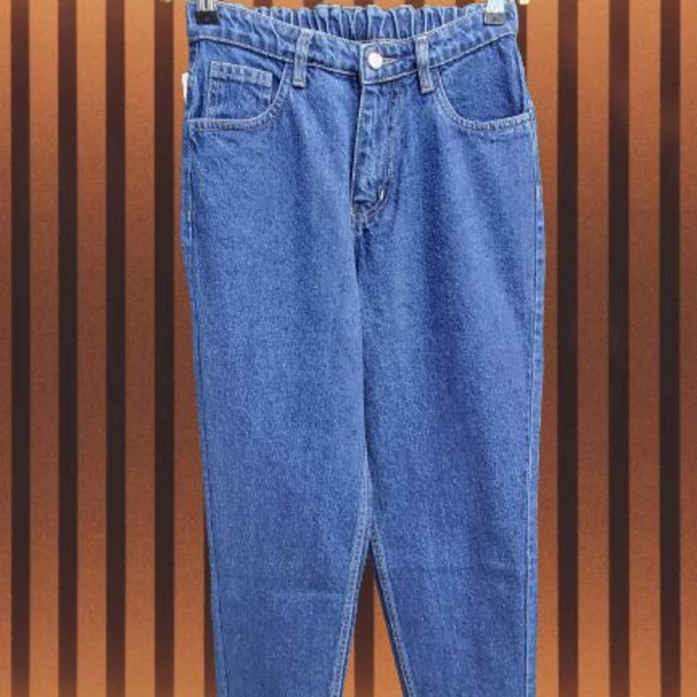 Mom fit jeans size 30 2