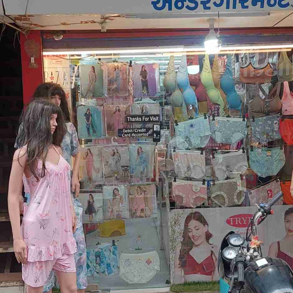 Mohini undergarments & night wear  logo