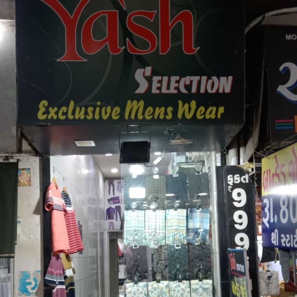 Yash Selection  logo
