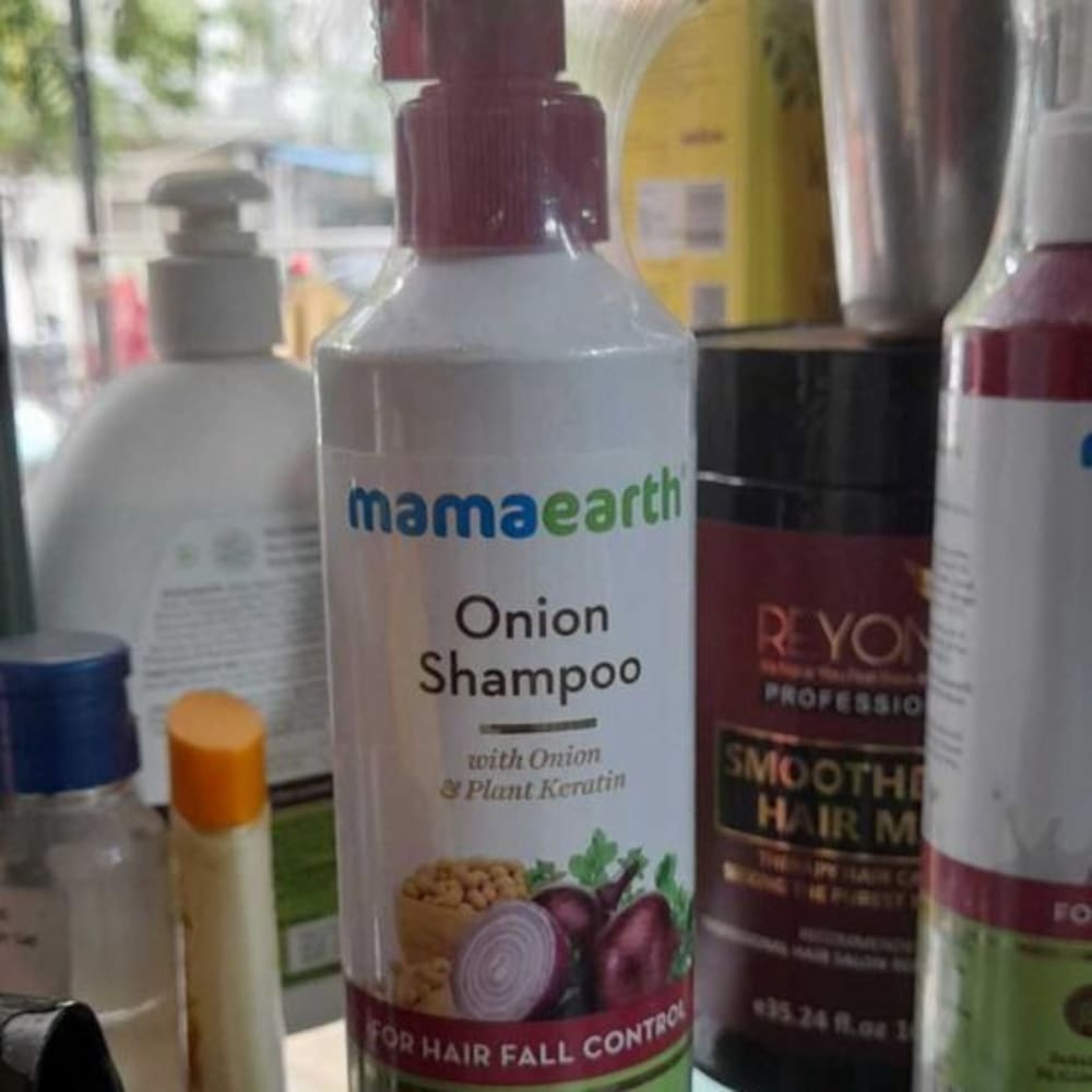 Mama earth shampoo