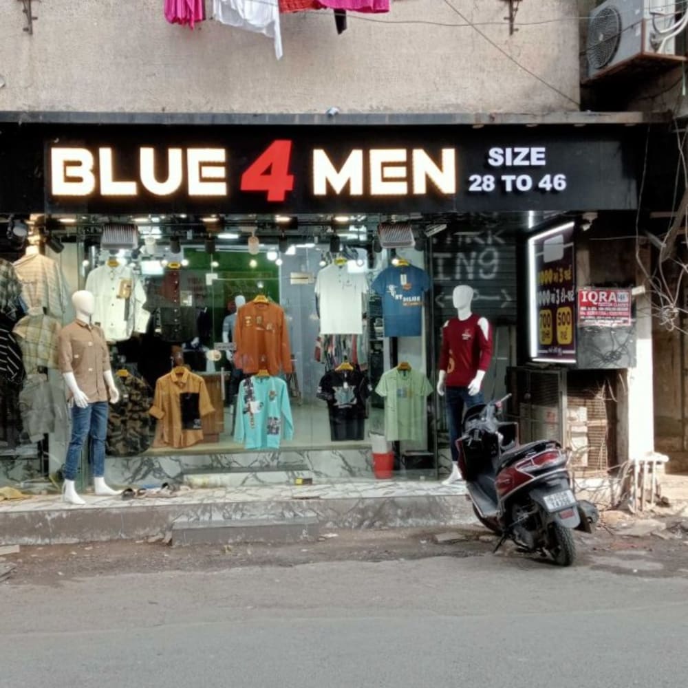 BLUE 4 MEN logo