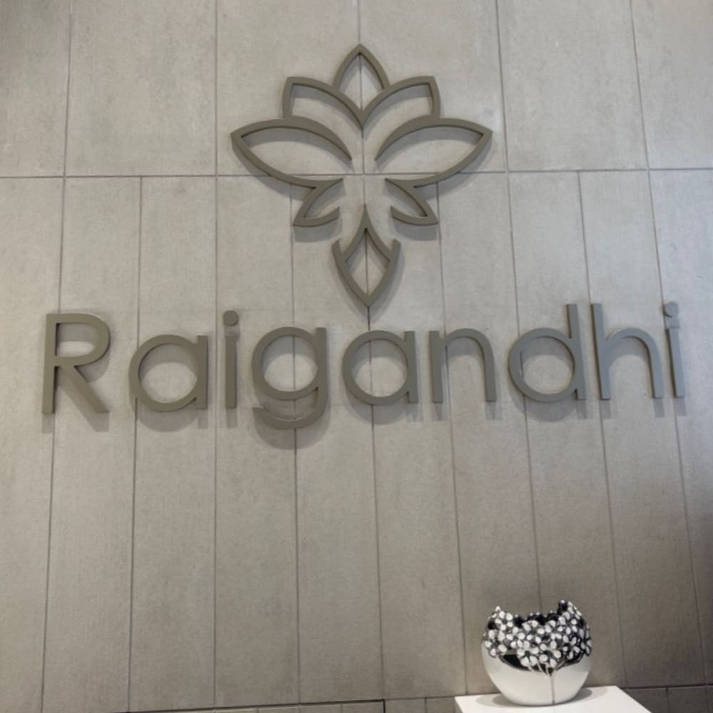 Raigandhi Fashion Point  logo