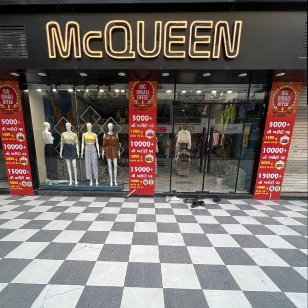 McQUEEN logo