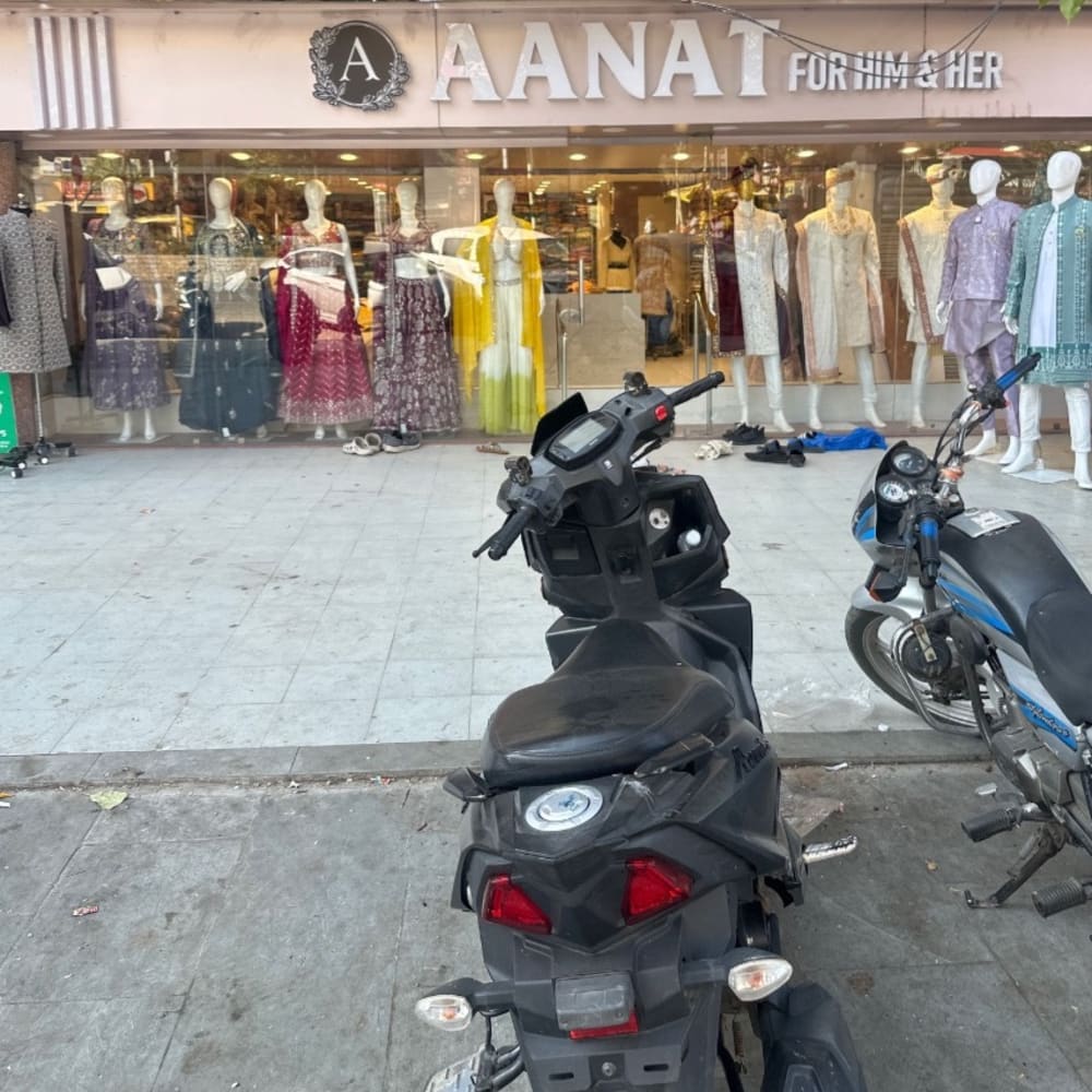 Aanat for him & her logo