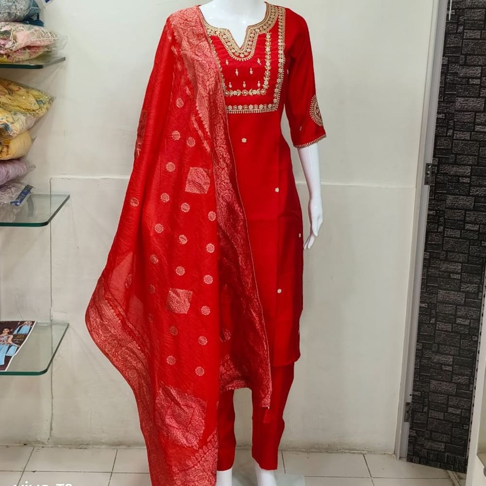 Straight red 3piece suit 