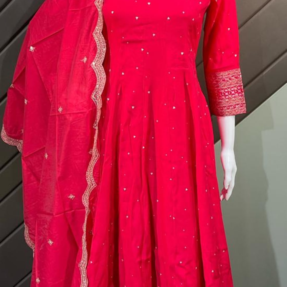 Red Salwar Suite