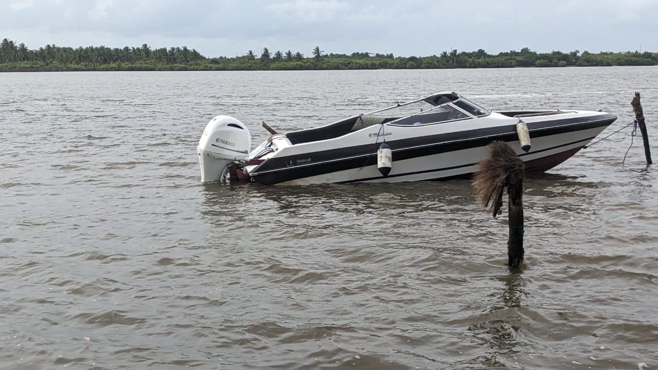 10 Seater Cruise Boat