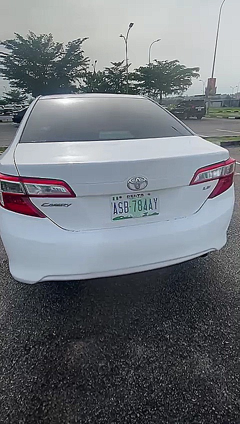 2014 Toyota Camry (Asaba)