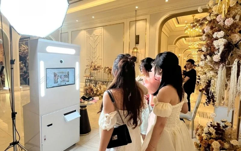 Trải nghiệm chụp ảnh lấy liền cực kỳ vui nhộn tại sự kiện