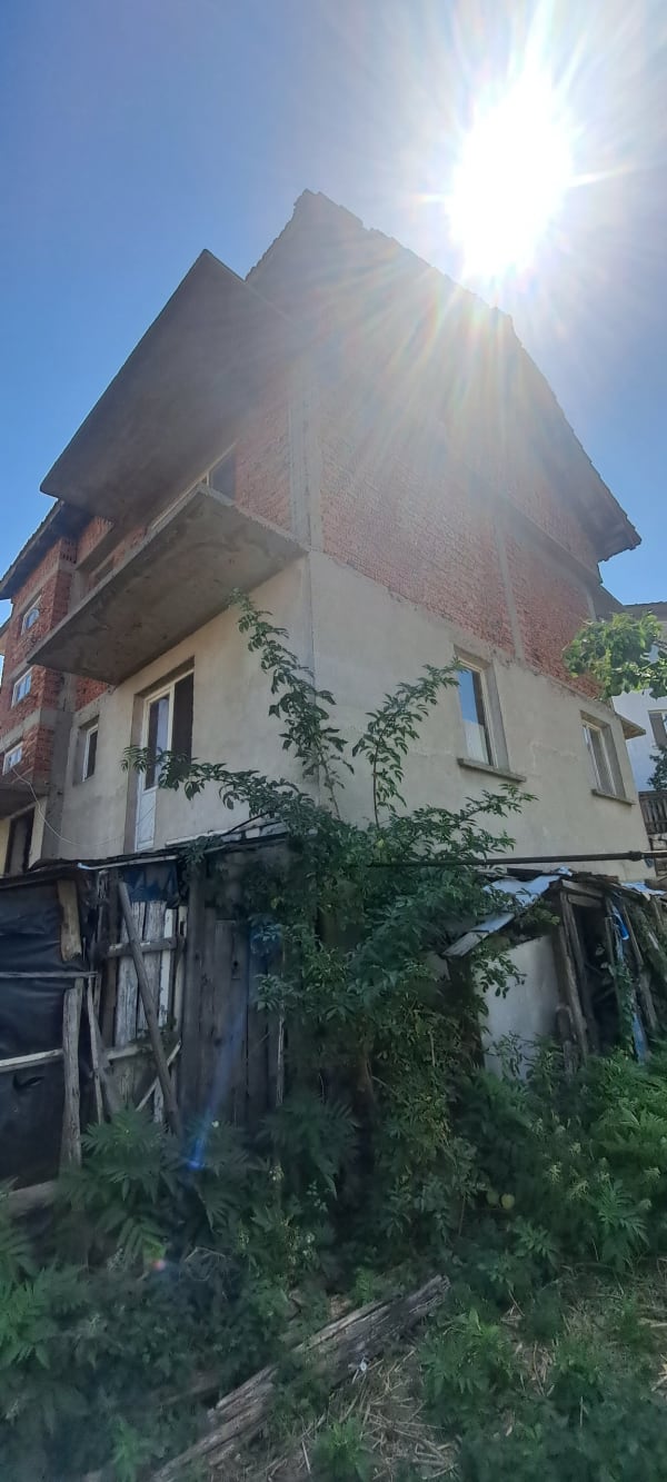 180m² Къща в Център, Белоградчик — снимка 2