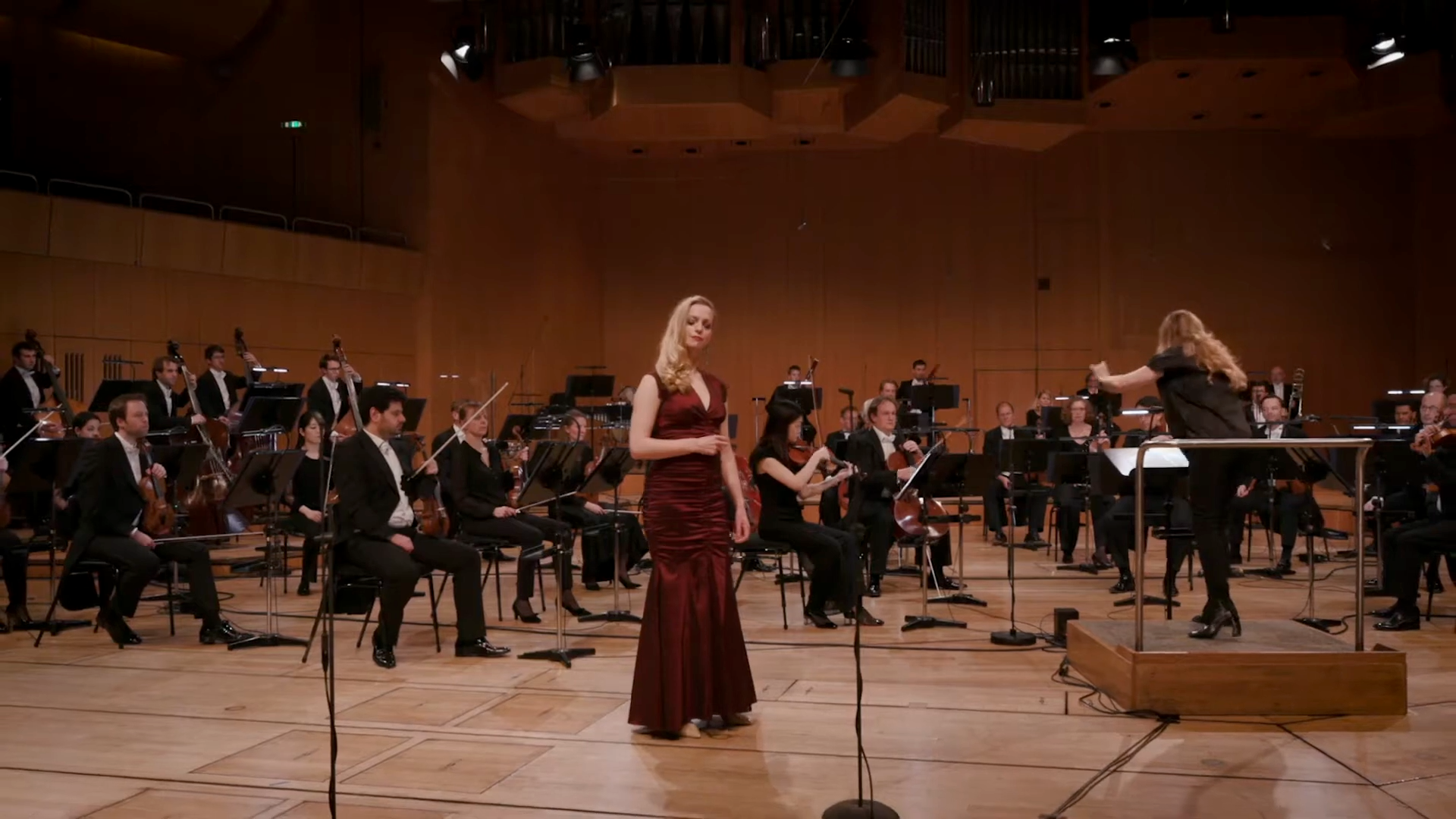 Stravinsky: Se tu m'ami from Pulcinella // Munich Philharmonic & Barbara Hannigan