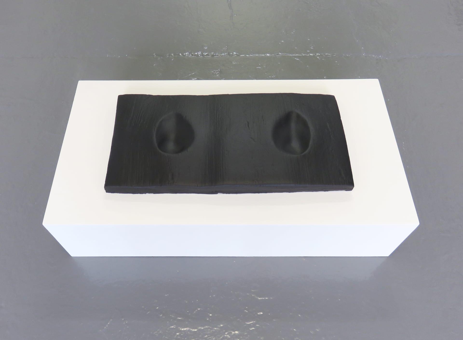 Agnes Calf, Kneeling, 2015