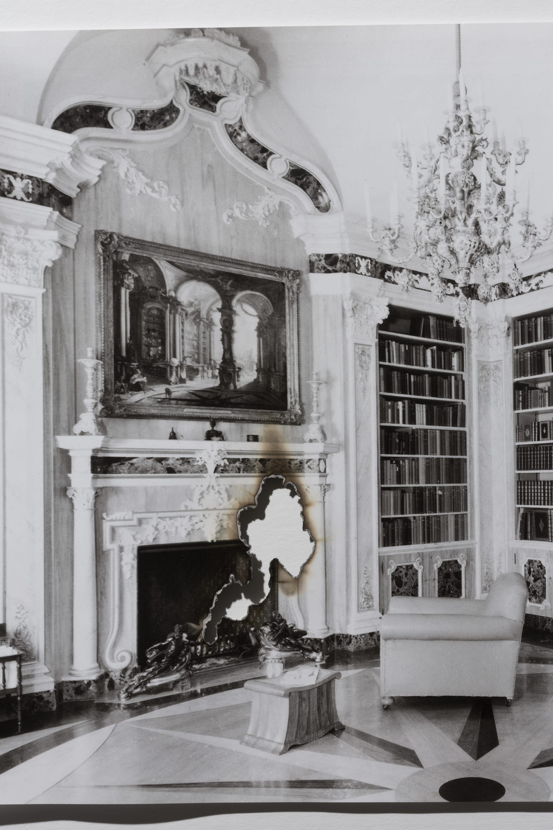 Catherine Bertola, Sad Bones (Kensington Palace), 2017