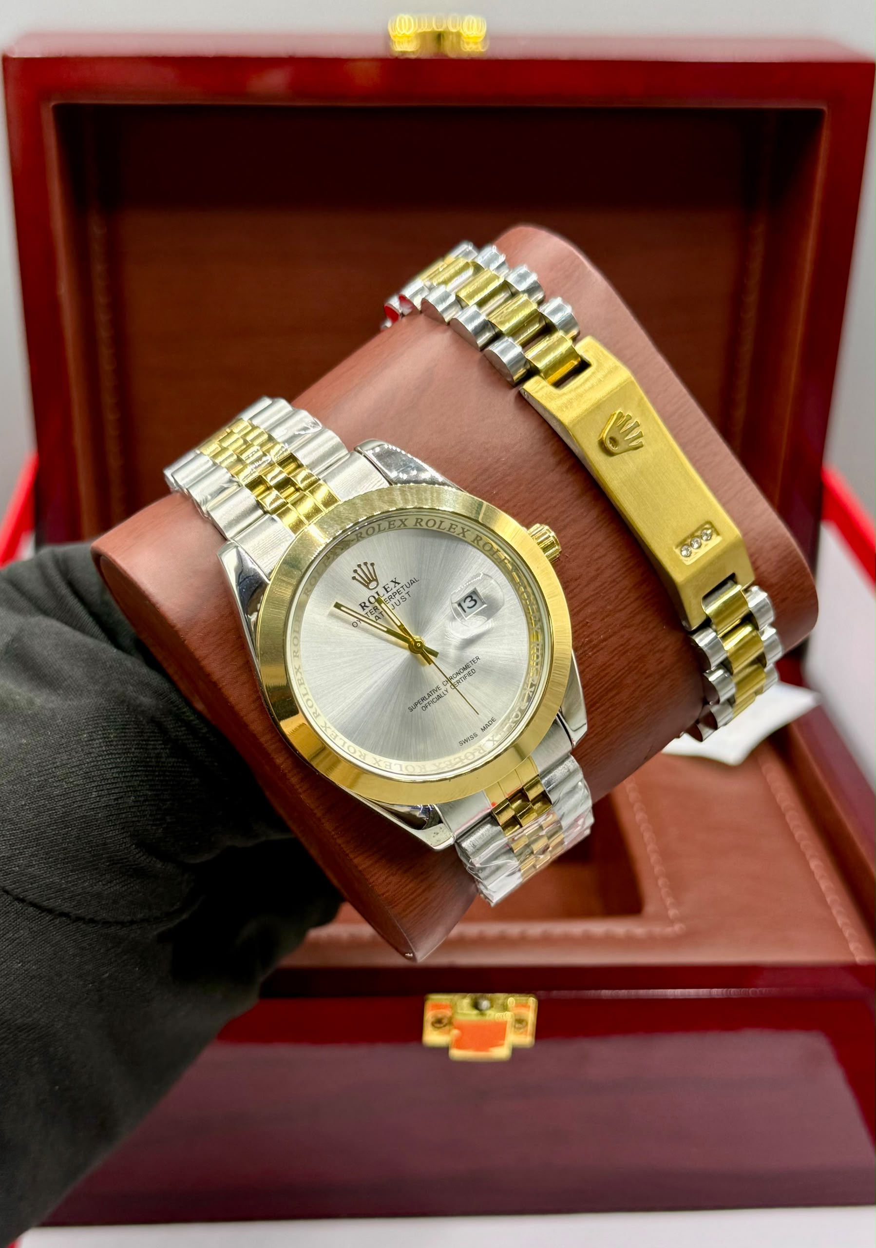 Rolex Brand: Watch Set with Bracelet