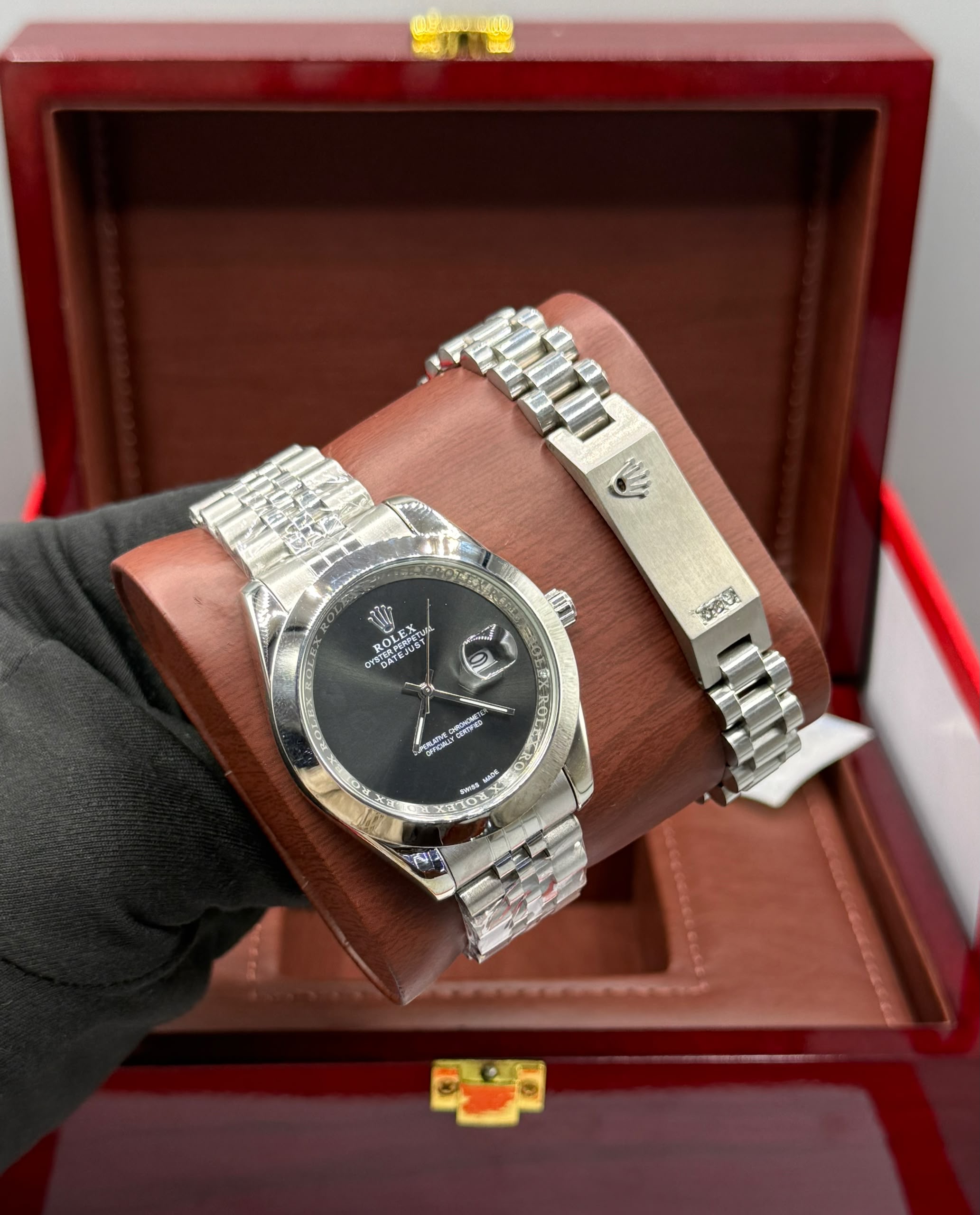 Rolex Brand: Watch Set with Bracelet