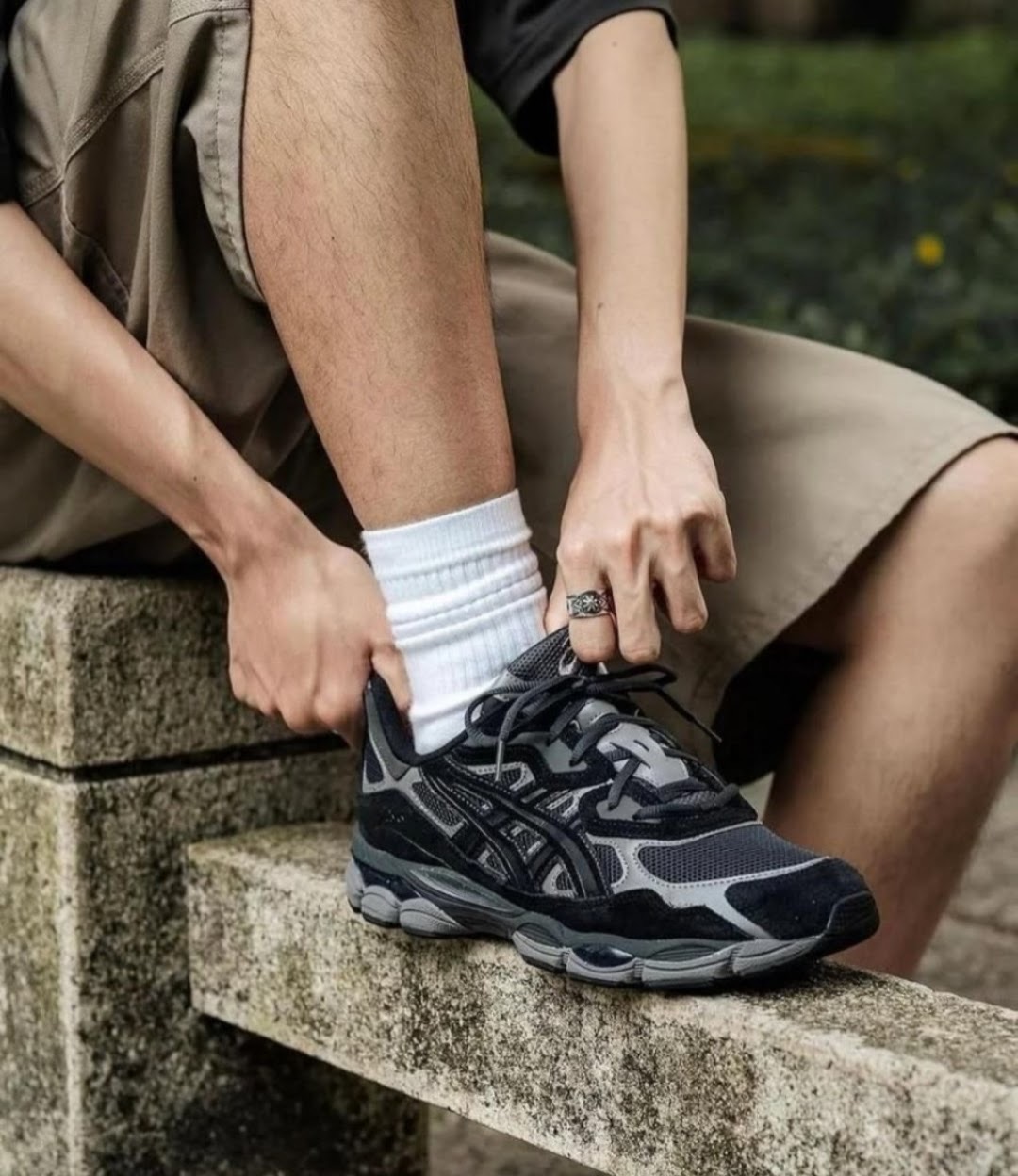 ASICS Sneakers