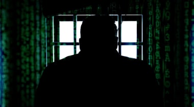 Dev plants kill switch in ex-employer's network that crashed servers and deleted files, gets four years in the slammer — kill switch triggered by dev's removal from Active Directory when fired