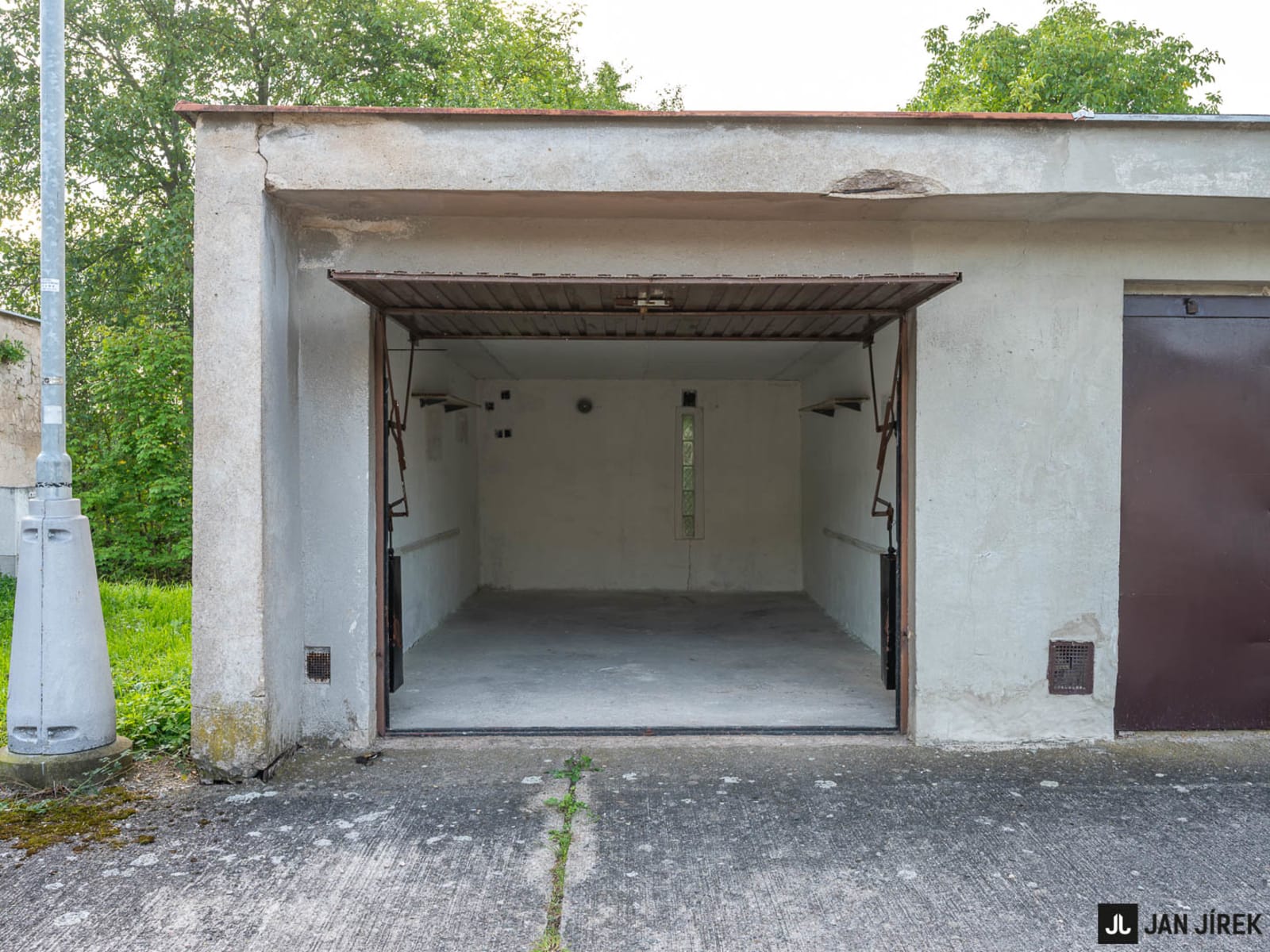 Garáž Hradec Králové – Pouchov