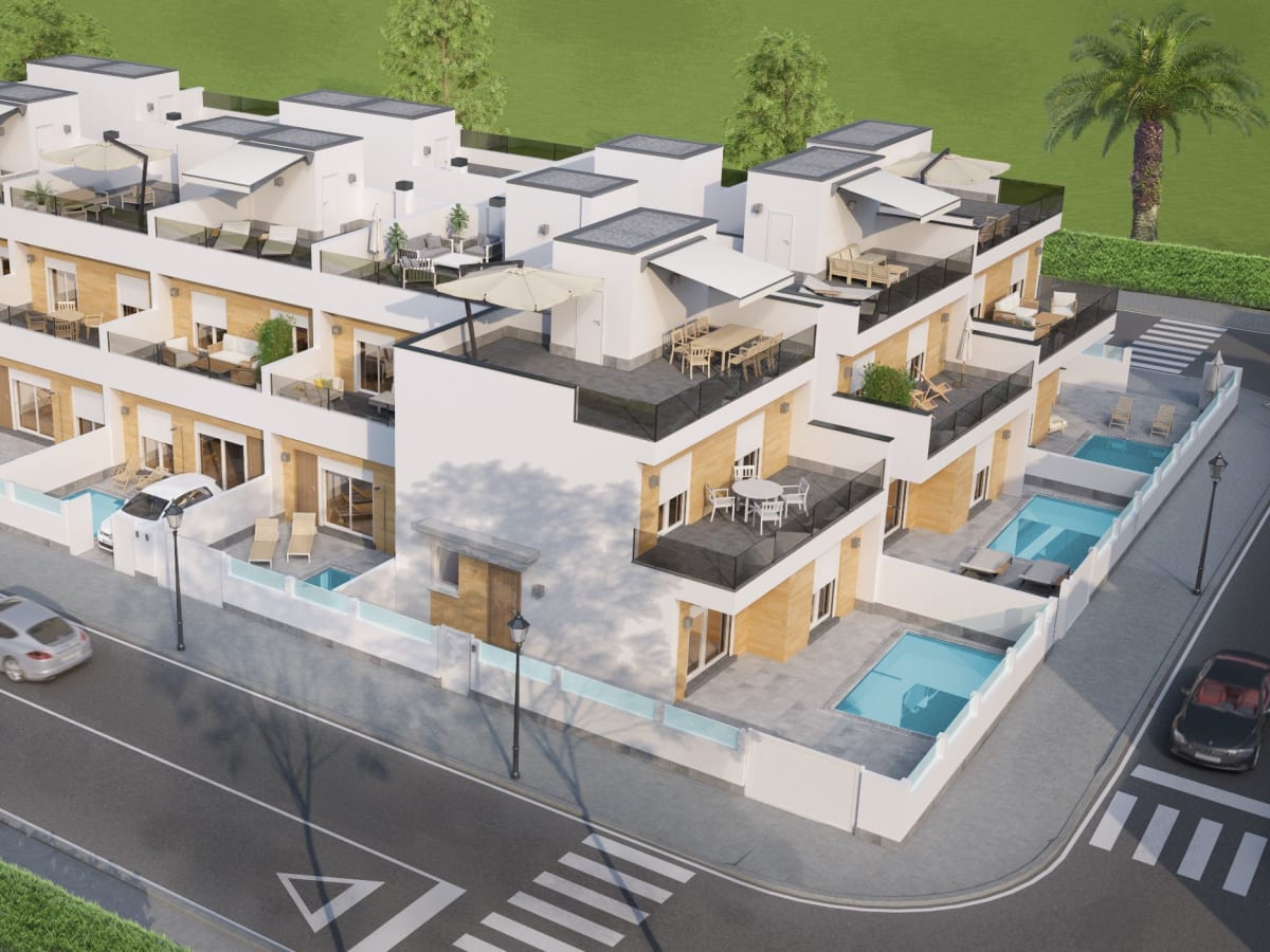 3-Bed Townhouse in Avileses - Image 1